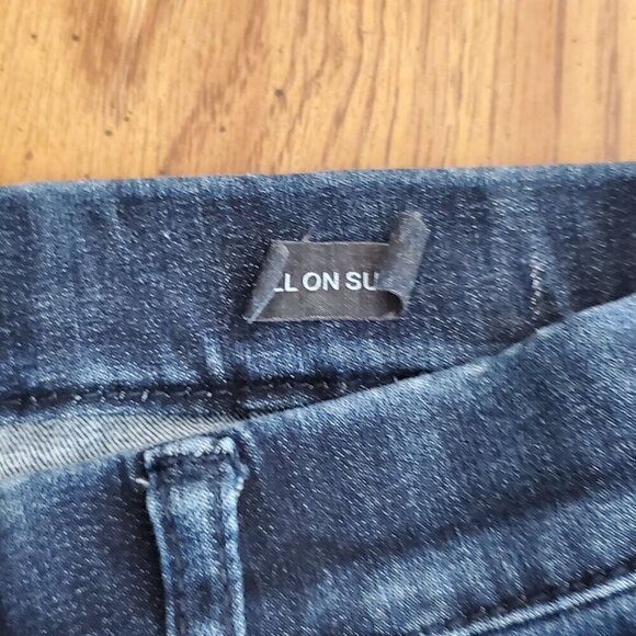 Judy Blue Womens Pull on Super Flare Jeans Size 7/28 Denim Raw Hem JB88136 - Picture 11 of 14